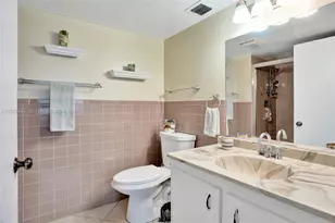 4550 NW 18th Ave, Deerfield Beach, FL 33064 - Photo 15