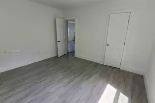 560 NW 53rd St, Miami, FL 33127 - Photo 9