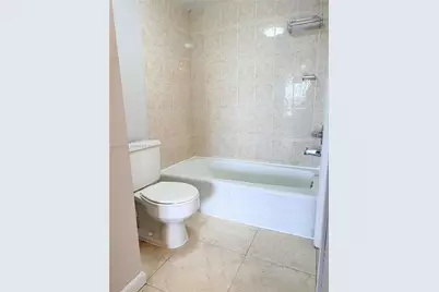 18900 NE 14th Ave #D302, Miami, FL 33179 - Photo 11
