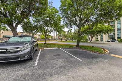 2075 SW 122nd Ave #226, Miami, FL 33175 - Photo 23