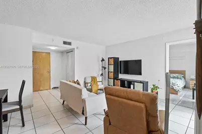 2075 SW 122nd Ave #226, Miami, FL 33175 - Photo 3