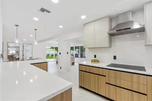 2110 NE 54th St, Fort Lauderdale, FL 33308 - Photo 9