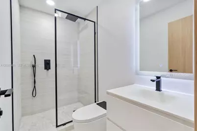 2110 NE 54th St, Fort Lauderdale, FL 33308 - Photo 23