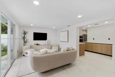 2110 NE 54th St, Fort Lauderdale, FL 33308 - Photo 13