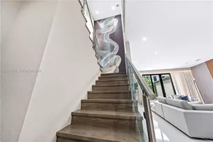 8162 NW 48th Terrace, Doral, FL 33166 - Photo 9
