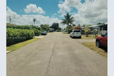 7305 SW 17th Ter, Miami, FL 33155 - Photo 3