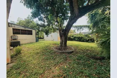 7305 SW 17th Ter, Miami, FL 33155 - Photo 11