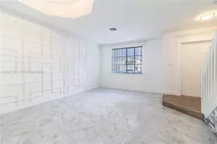8360 NW 10th St, Miami, FL 33126 - Photo 5