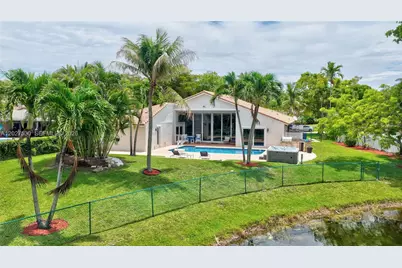 1860 NW 107th Ter, Coral Springs, FL 33071 - Photo 3
