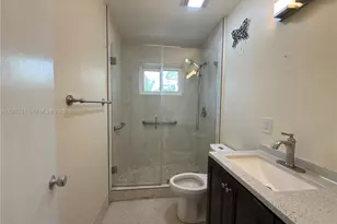 4321 NE 15th Terrace, Oakland Park, FL 33334 - Photo 13