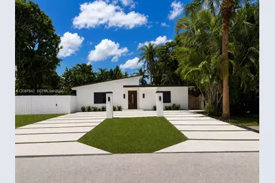 2627 NE 213th St, Miami, FL 33180 - Photo 1