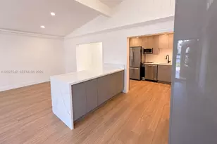 2627 NE 213th St, Miami, FL 33180 - Photo 3