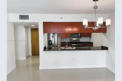 1200 Brickell Bay Dr #3903, Miami, FL 33131 - Photo 5