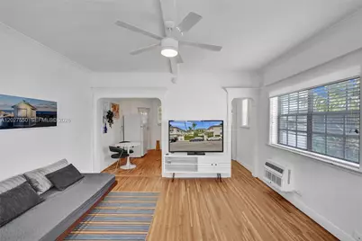 717 Espanola Way #204, Miami Beach, FL 33139 - Photo 3