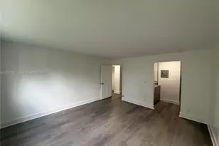 143 SW 9th St, Miami, FL 33130 - Photo 3