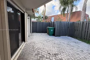 1532 W Harmony Lake Cir, Davie, FL 33324 - Photo 3