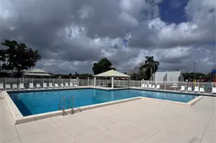 1532 W Harmony Lake Cir, Davie, FL 33324 - Photo 13
