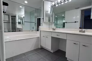 1532 W Harmony Lake Cir, Davie, FL 33324 - Photo 9