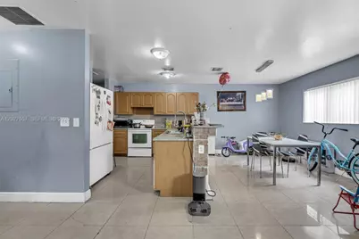 2986 NW 26th St, Miami, FL 33142 - Photo 21