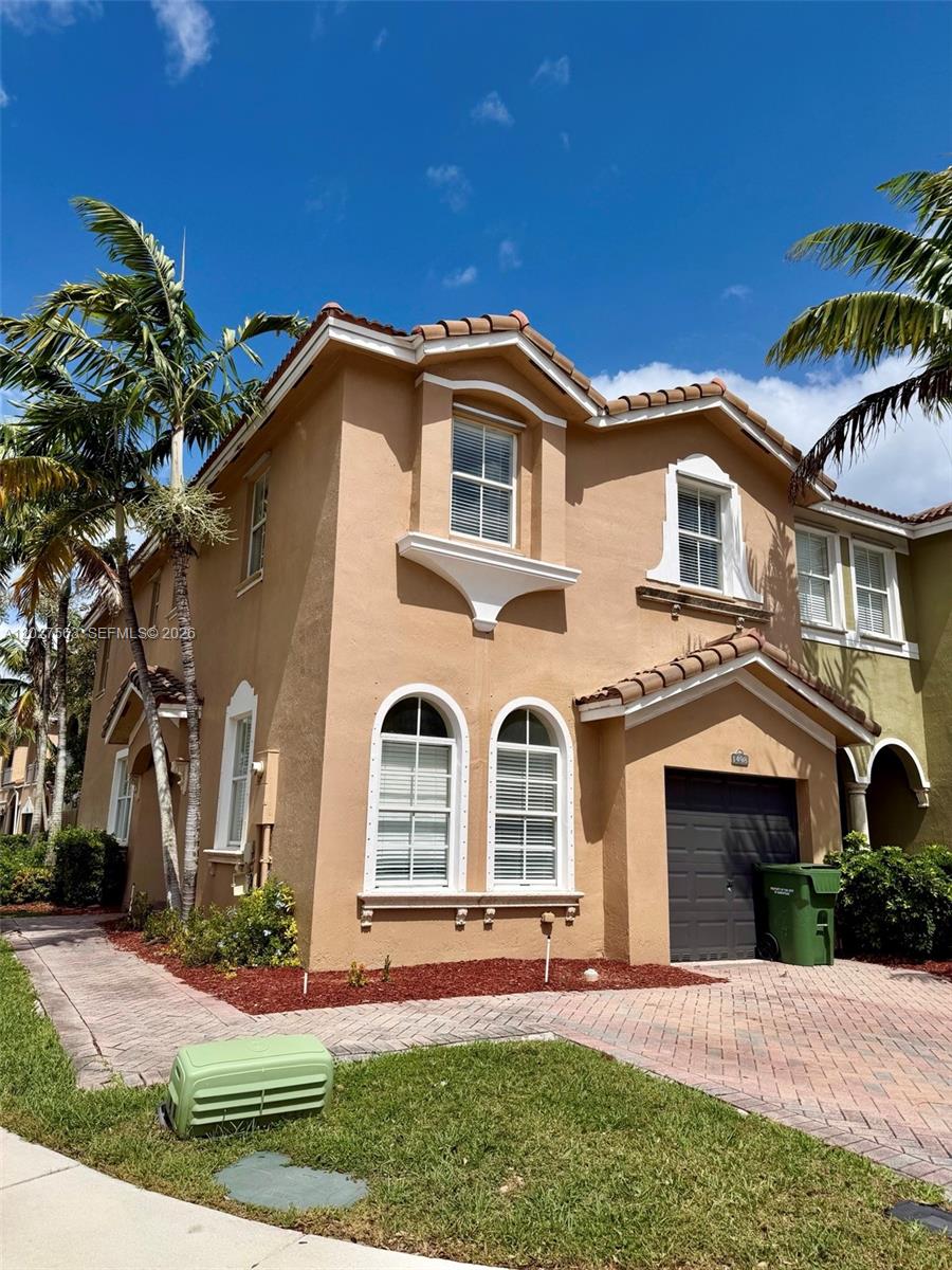 1498 SE 25th Ave - 1498 SE 25th Ave, Homestead, FL 33035 Luxury Property | Jose Angel Pina