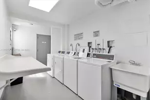 20400 W Country Club Dr, Aventura, FL 33180 - Photo 27