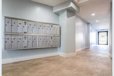 8101 Crespi Blvd #301, Miami Beach, FL 33141 - Photo 11