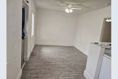 709 NE 4th Ct #2, Hallandale Beach, FL 33009 - Photo 9