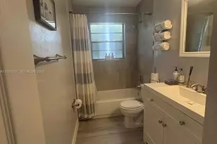 201 Columbus Pkwy, Hollywood, FL 33021 - Photo 3
