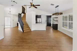 9203 Arborwood Cir, Davie, FL 33328 - Photo 11