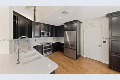 9203 Arborwood Cir, Davie, FL 33328 - Photo 15