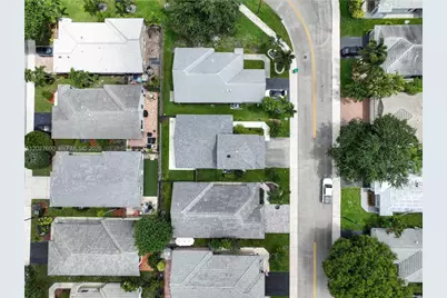 9203 Arborwood Cir, Davie, FL 33328 - Photo 51