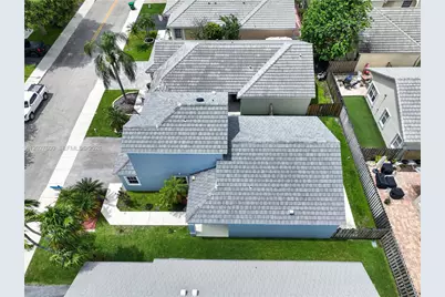 9203 Arborwood Cir, Davie, FL 33328 - Photo 47