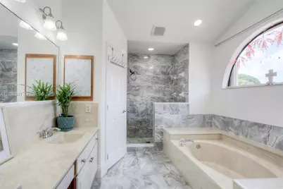 9521 NW 18th Mnr, Plantation, FL 33322 - Photo 7
