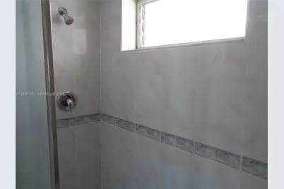 450 Golden Isles Dr #1H, Hallandale Beach, FL 33009 - Photo 23