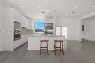 651 NE 172nd St, Miami, FL 33162 - Photo 11