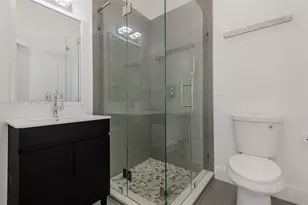 651 NE 172nd St, Miami, FL 33162 - Photo 13