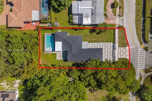 651 NE 172nd St, Miami, FL 33162 - Photo 5