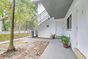 407 SE 9th Ct, Hallandale Beach, FL 33009 - Photo 23