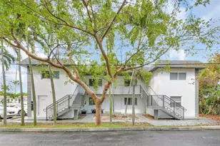 407 SE 9th Ct, Hallandale Beach, FL 33009 - Photo 21