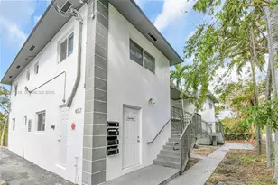 407 SE 9th Ct, Hallandale Beach, FL 33009 - Photo 25