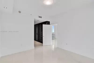 900 Biscayne Blvd #5412, Miami, FL 33132 - Photo 29