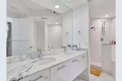 500 Brickell Ave #3910, Miami, FL 33131 - Photo 17