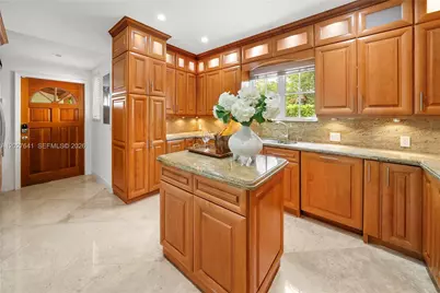 1776 Michigan Ave, Miami Beach, FL 33139 - Photo 11