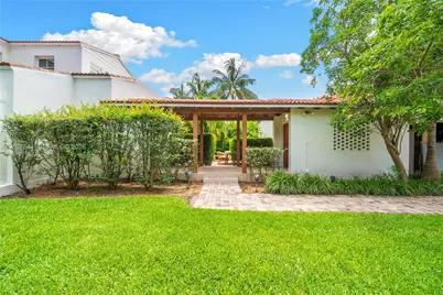 1776 Michigan Ave, Miami Beach, FL 33139 - Photo 23