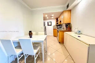 20505 E Country Club Dr, Aventura, FL 33180 - Photo 5