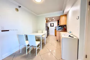 20505 E Country Club Dr, Aventura, FL 33180 - Photo 25