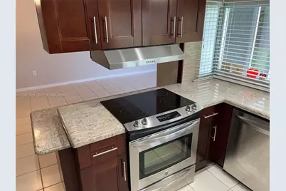 6307 SW 93rd Ct, Miami, FL 33173 - Photo 5