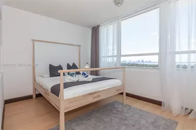 5445 Collins Ave #1105, Miami Beach, FL 33140 - Photo 23