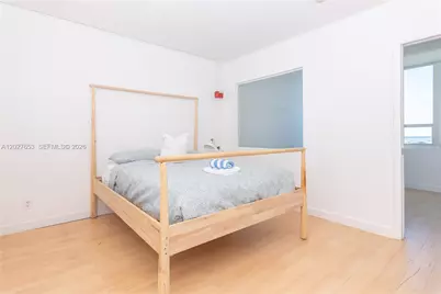 5445 Collins Ave #1105, Miami Beach, FL 33140 - Photo 1