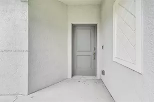 20545 Hazelnut Ct, Lehigh Acres, FL 33936 - Photo 5